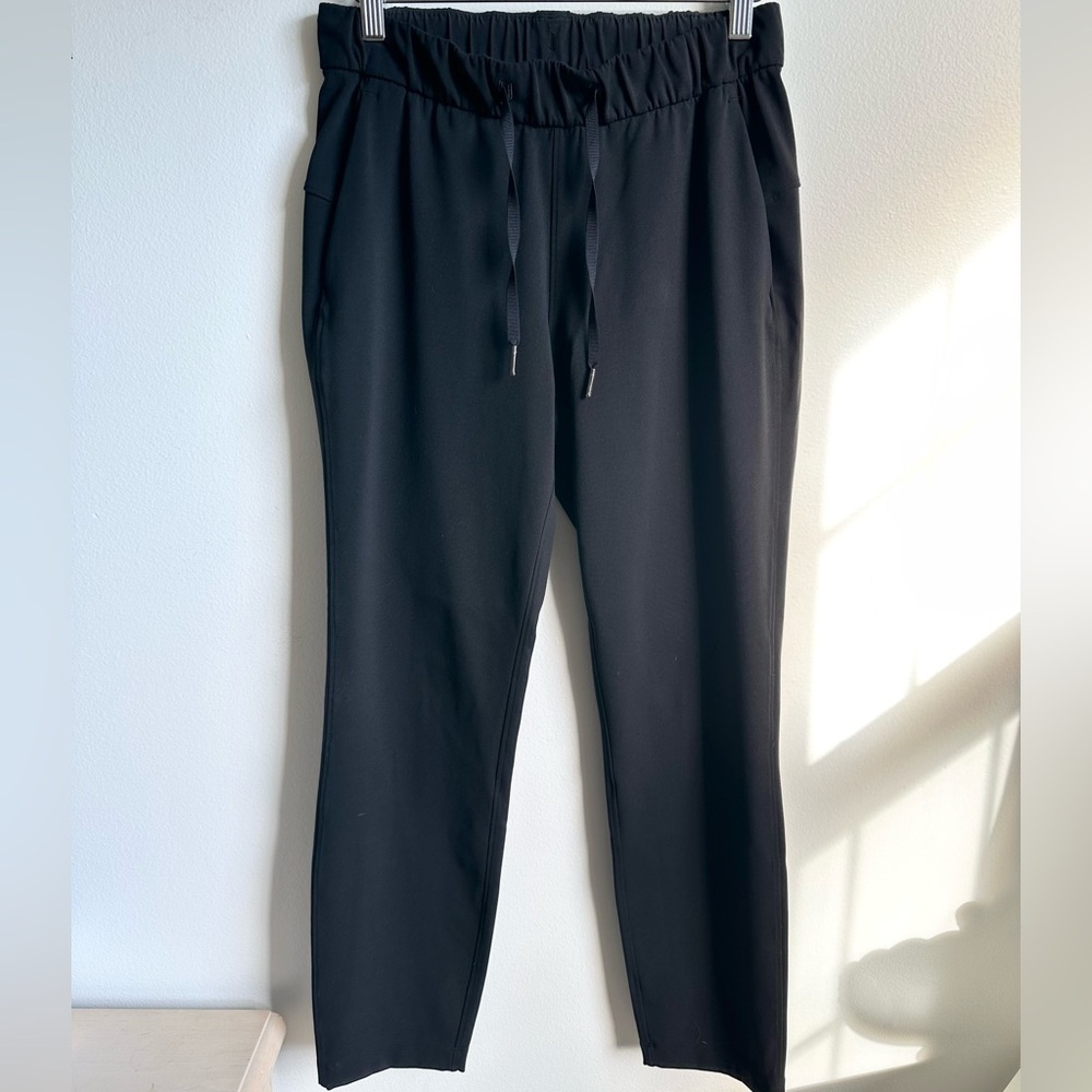 Lululemon Women’s Black Athletic Joggers Size Small
